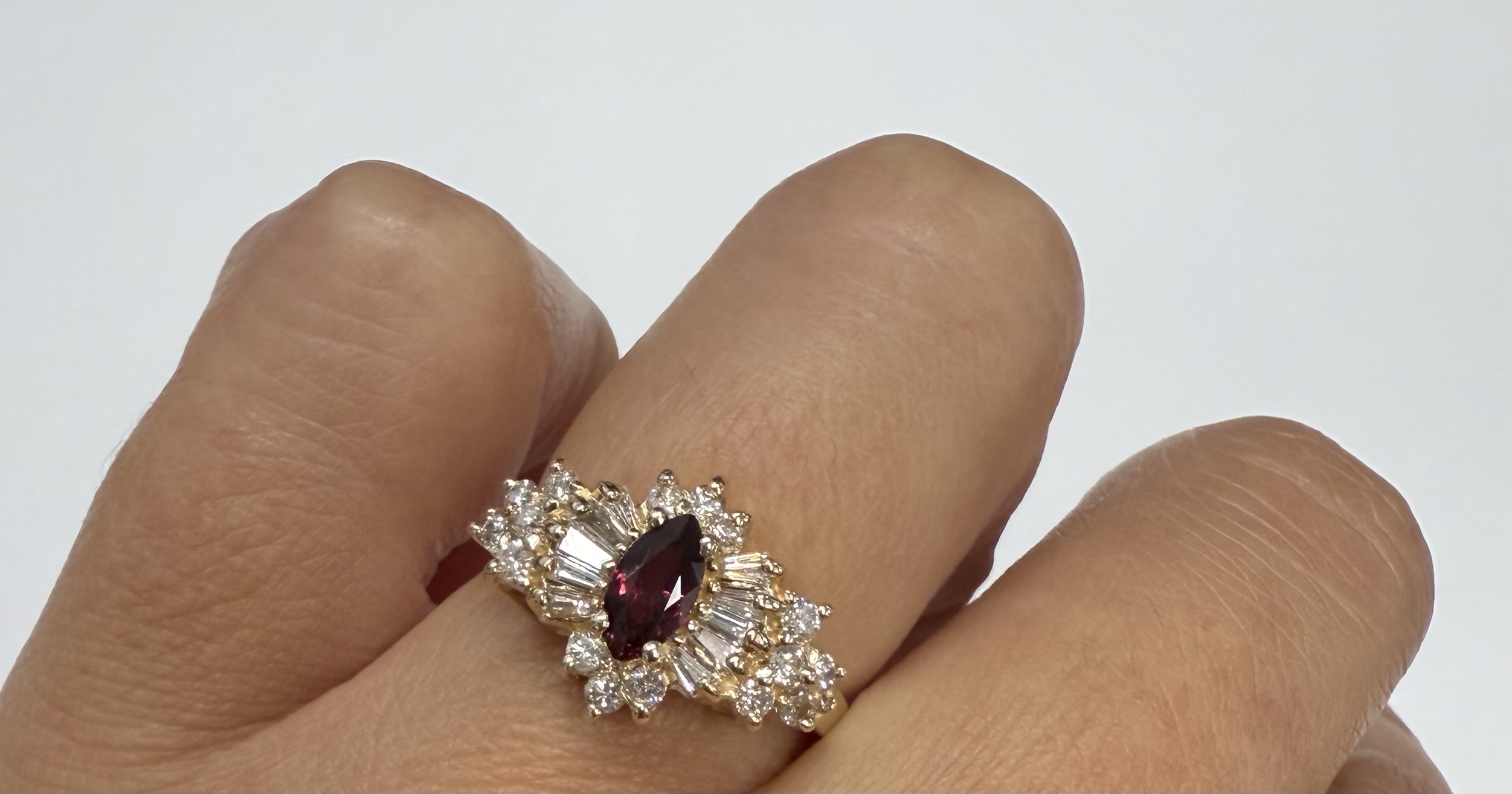A Vintage 14k Yellow Gold Genuine 1/2 Carat Fine Ruby & Diamond Cluster Ring - Image 31