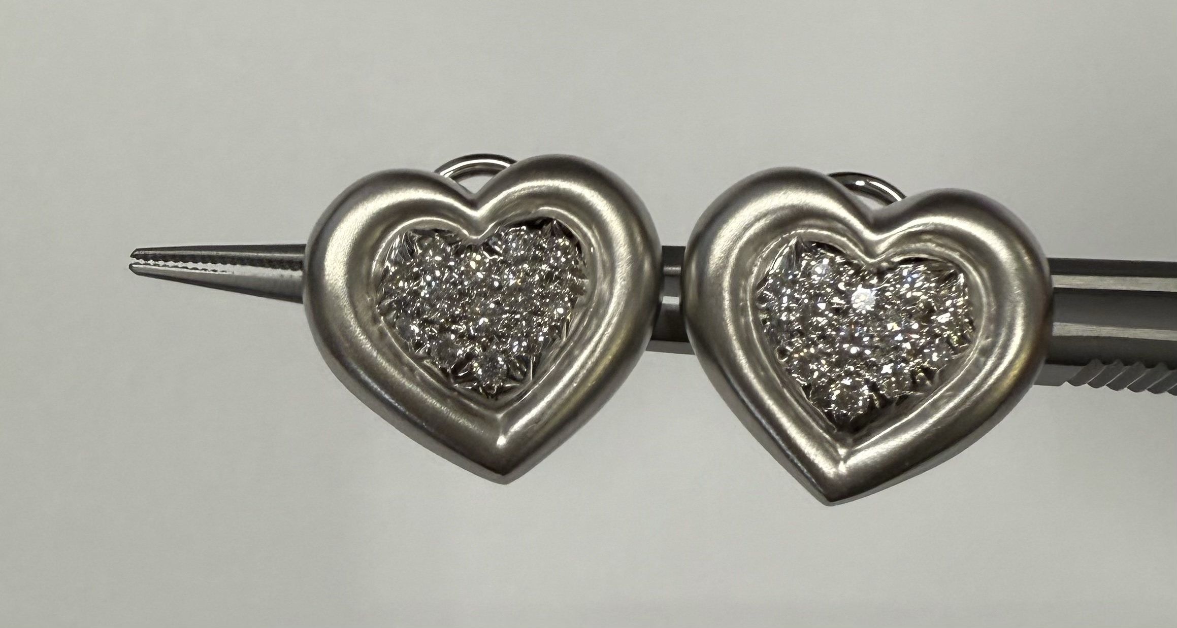 14k White Gold Genuine 3/4 Carat Heart Post & Clip Earrings - Image 5