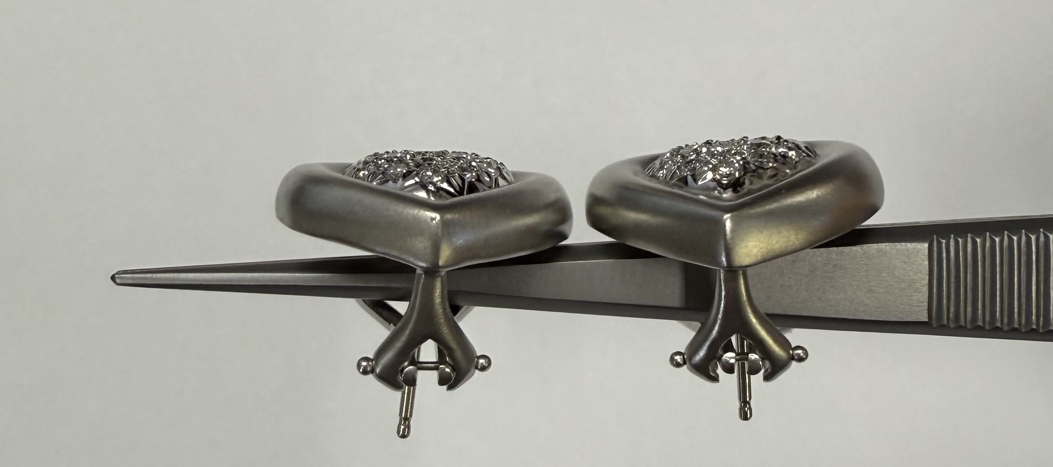 14k White Gold Genuine 3/4 Carat Heart Post & Clip Earrings - Image 10