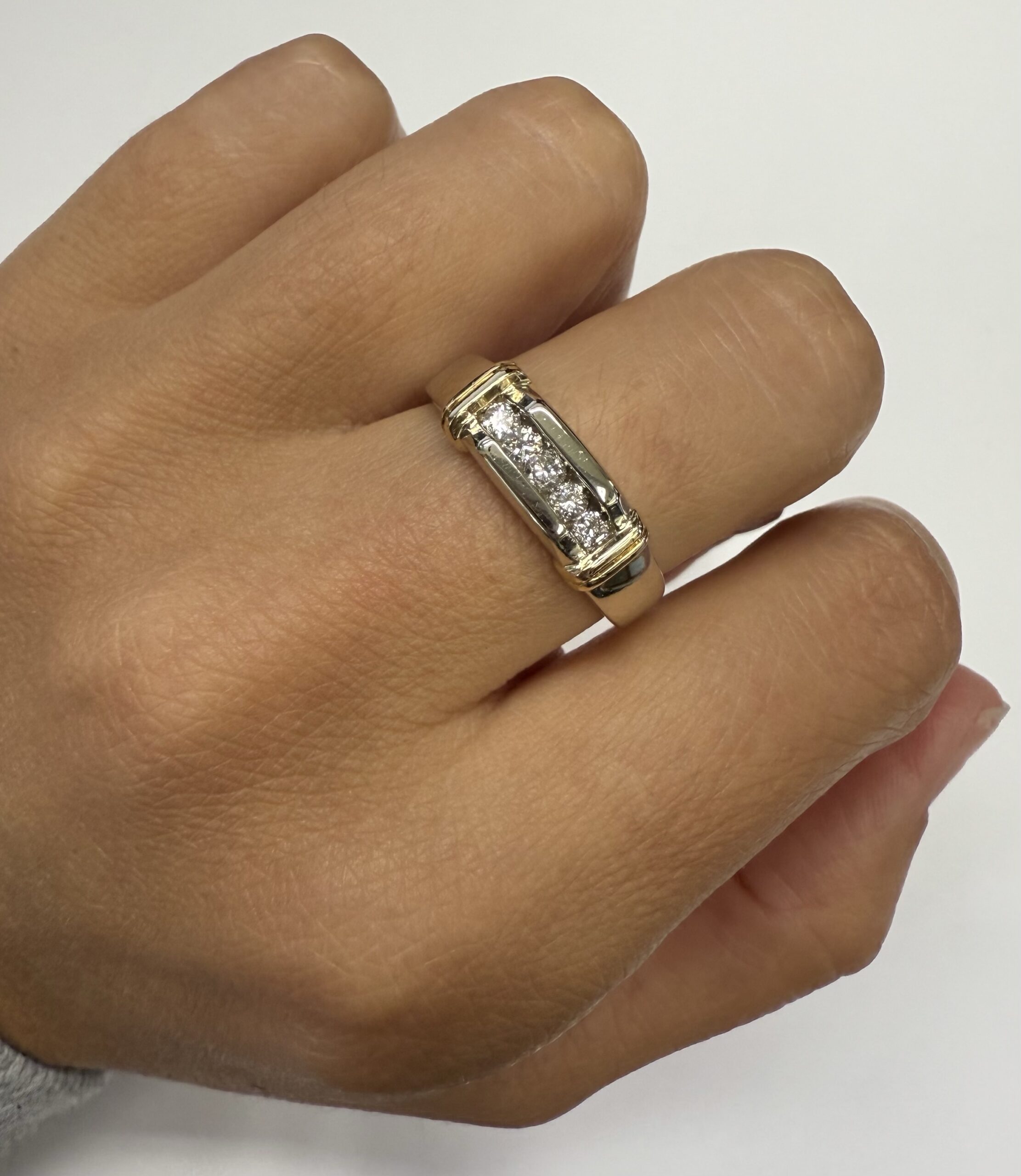 Vintage Gent's 14k White Gold Genuine 1/4 Cttw Round Brilliant Cut Diamond Channel Set Band - Image 15