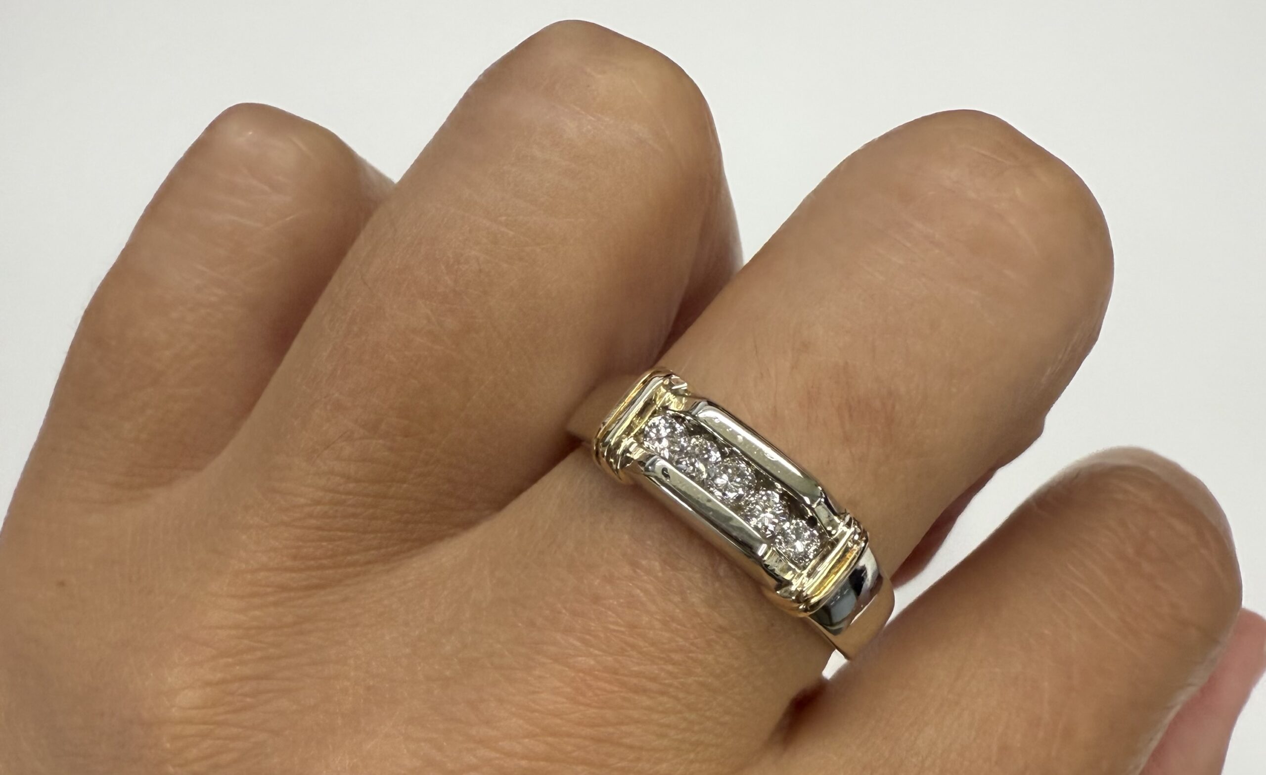 Vintage Gent's 14k White Gold Genuine 1/4 Cttw Round Brilliant Cut Diamond Channel Set Band - Image 21
