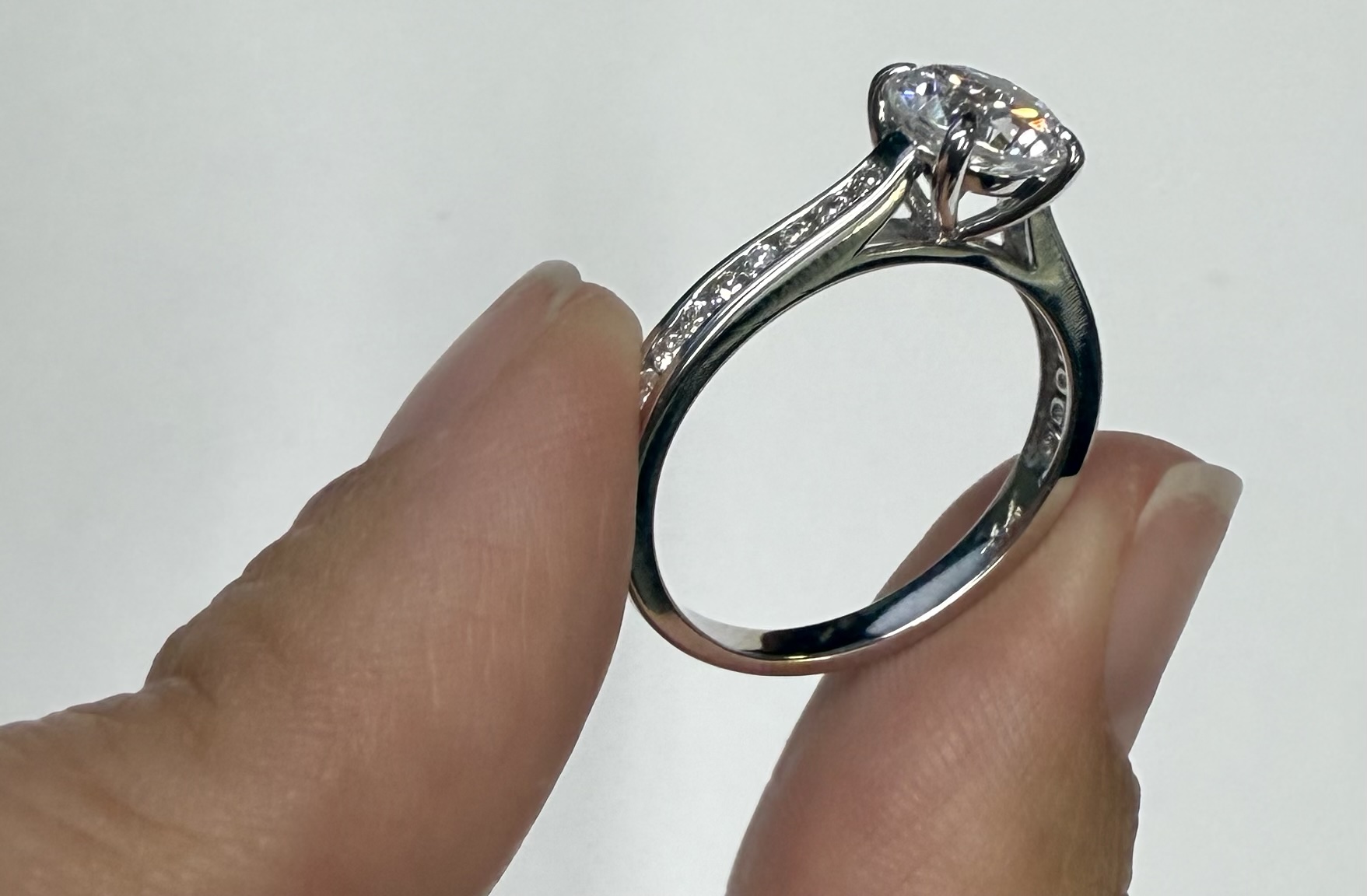 18k White Gold 6.5 MM CZ & Diamond Ring - Image 12