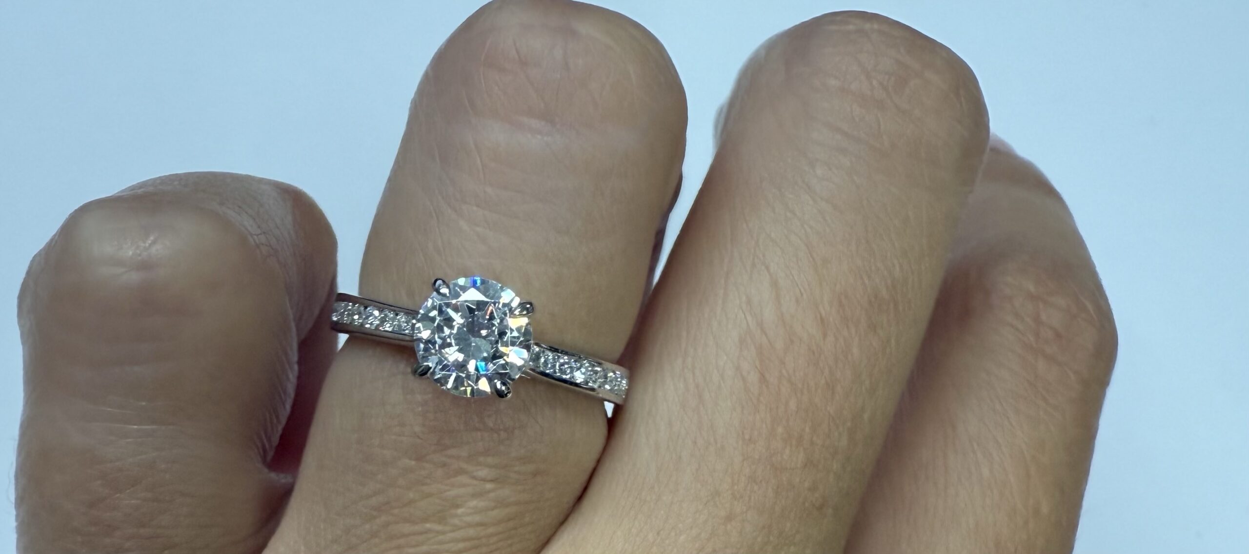 18k White Gold 6.5 MM CZ & Diamond Ring - Image 15