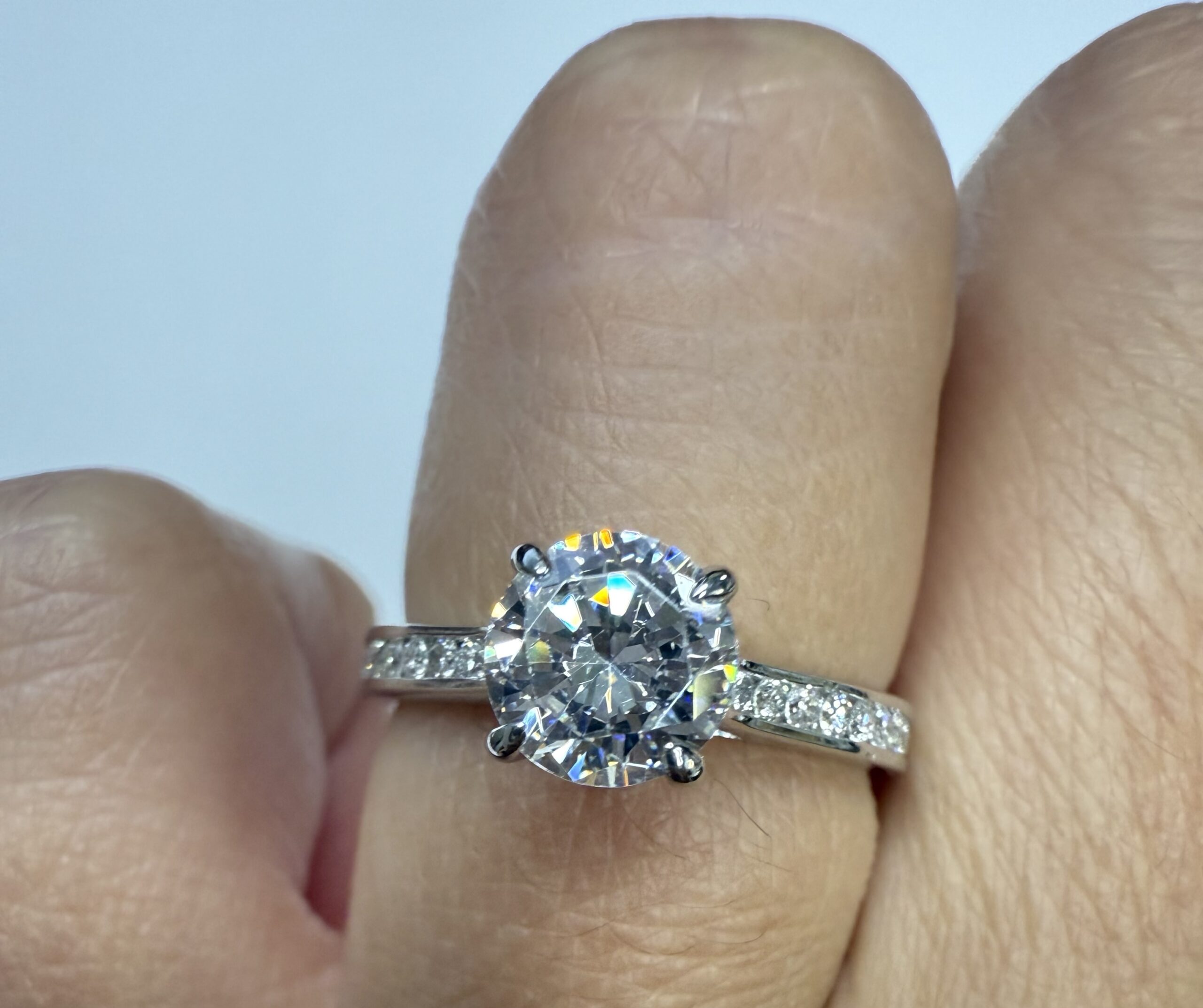 18k White Gold 6.5 MM CZ & Diamond Ring - Image 17