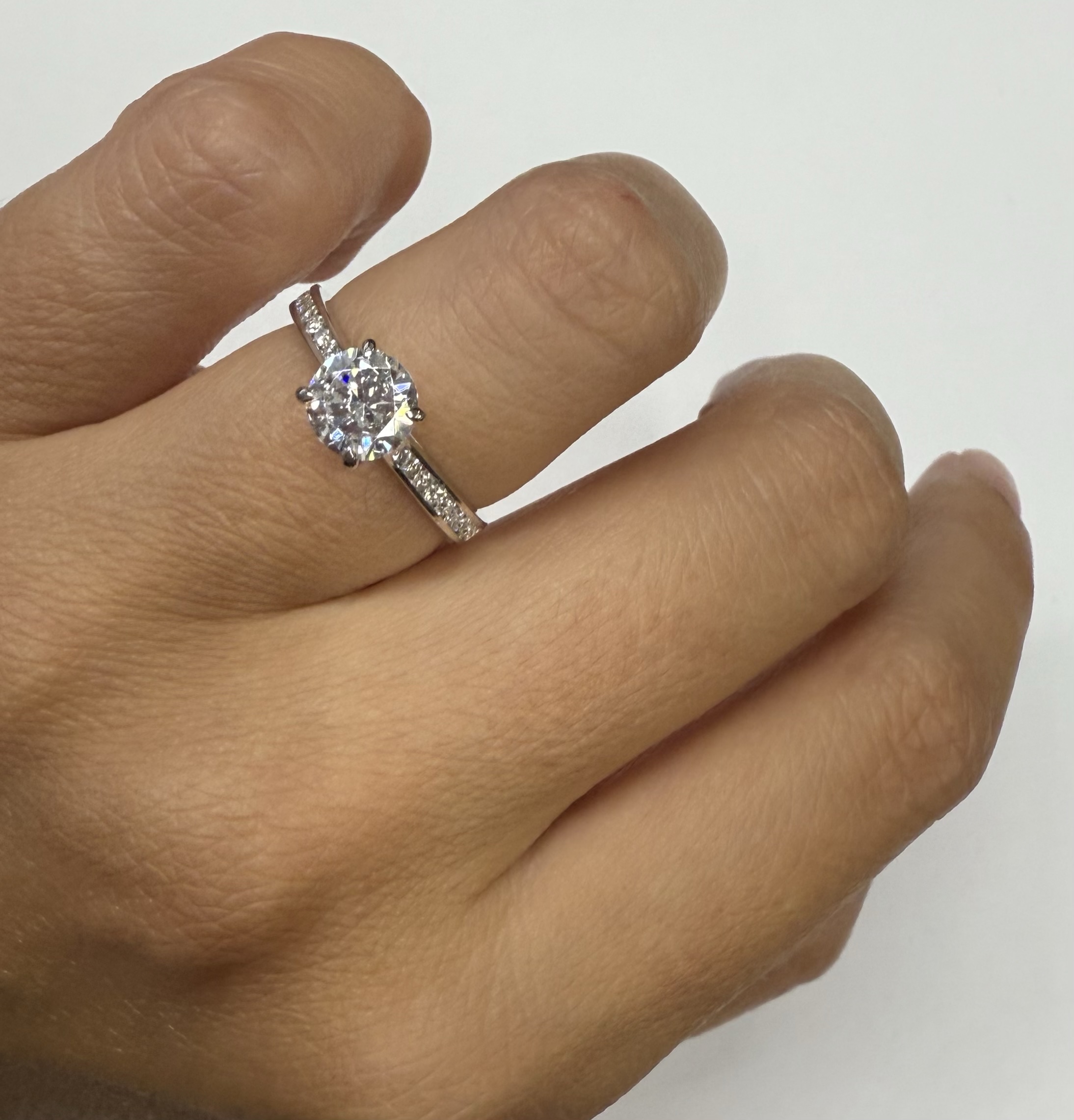 18k White Gold 6.5 MM CZ & Diamond Ring - Image 19