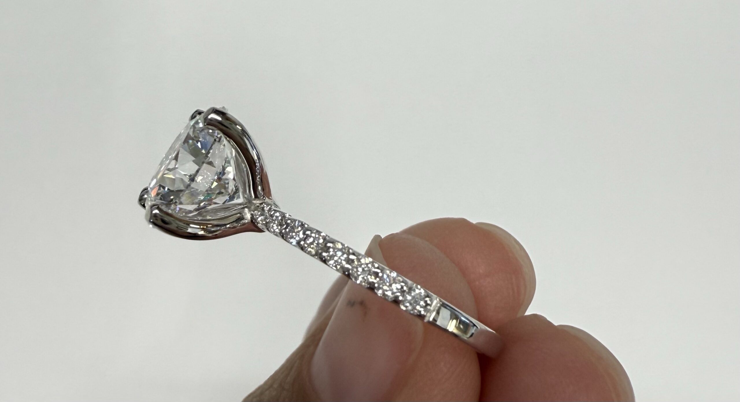 14k White Gold IGI Certified Genuine 3.03 Carat Laboratory Grown Round Brilliant Cut Diamond Solitaire - Image 10