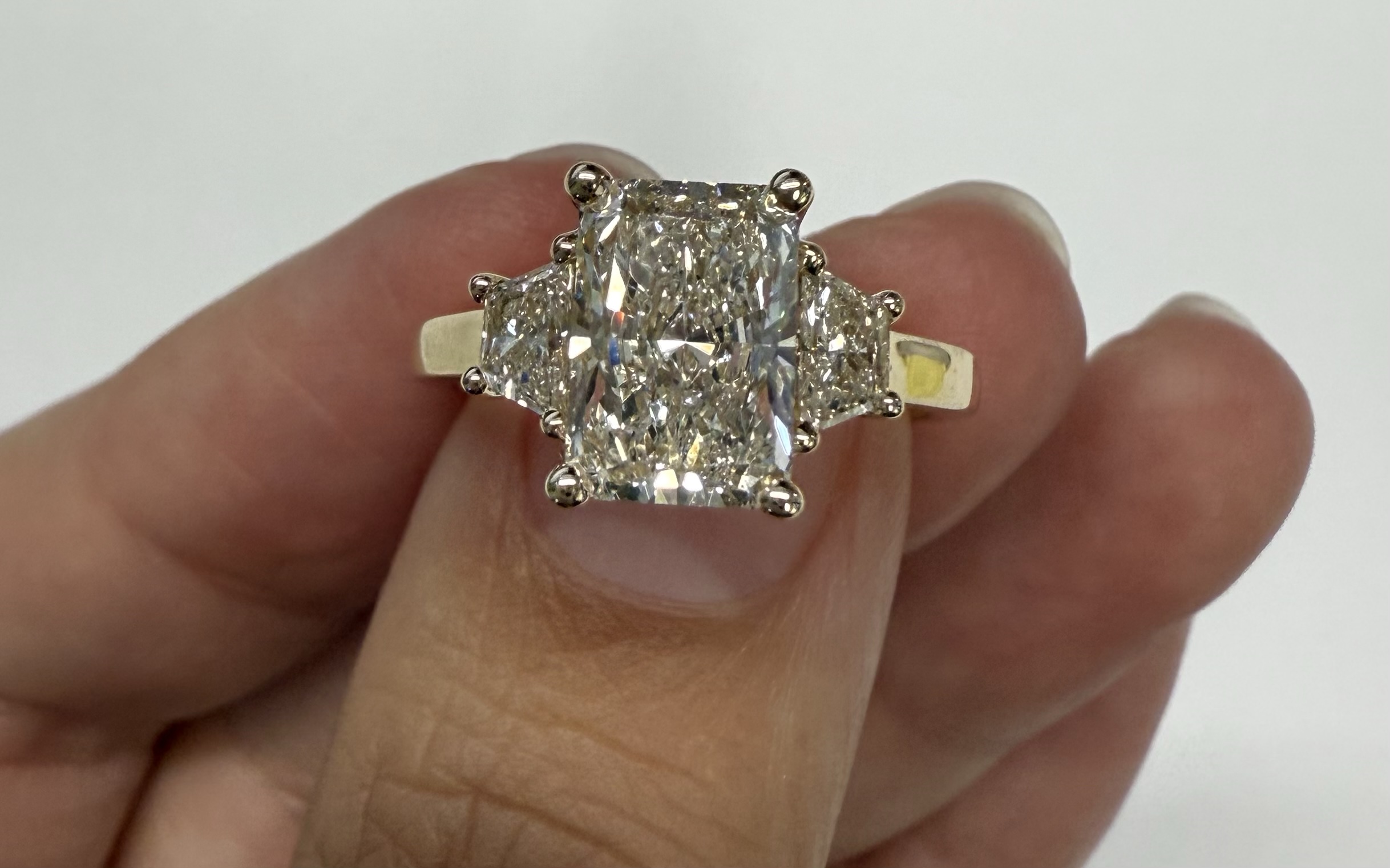 14k Yellow Gold IGI Certified Laboratory Grown 2.08 Carat Radiant Cut Diamond & .47 Cttw Trapezoid Diamond Ring - Image 10