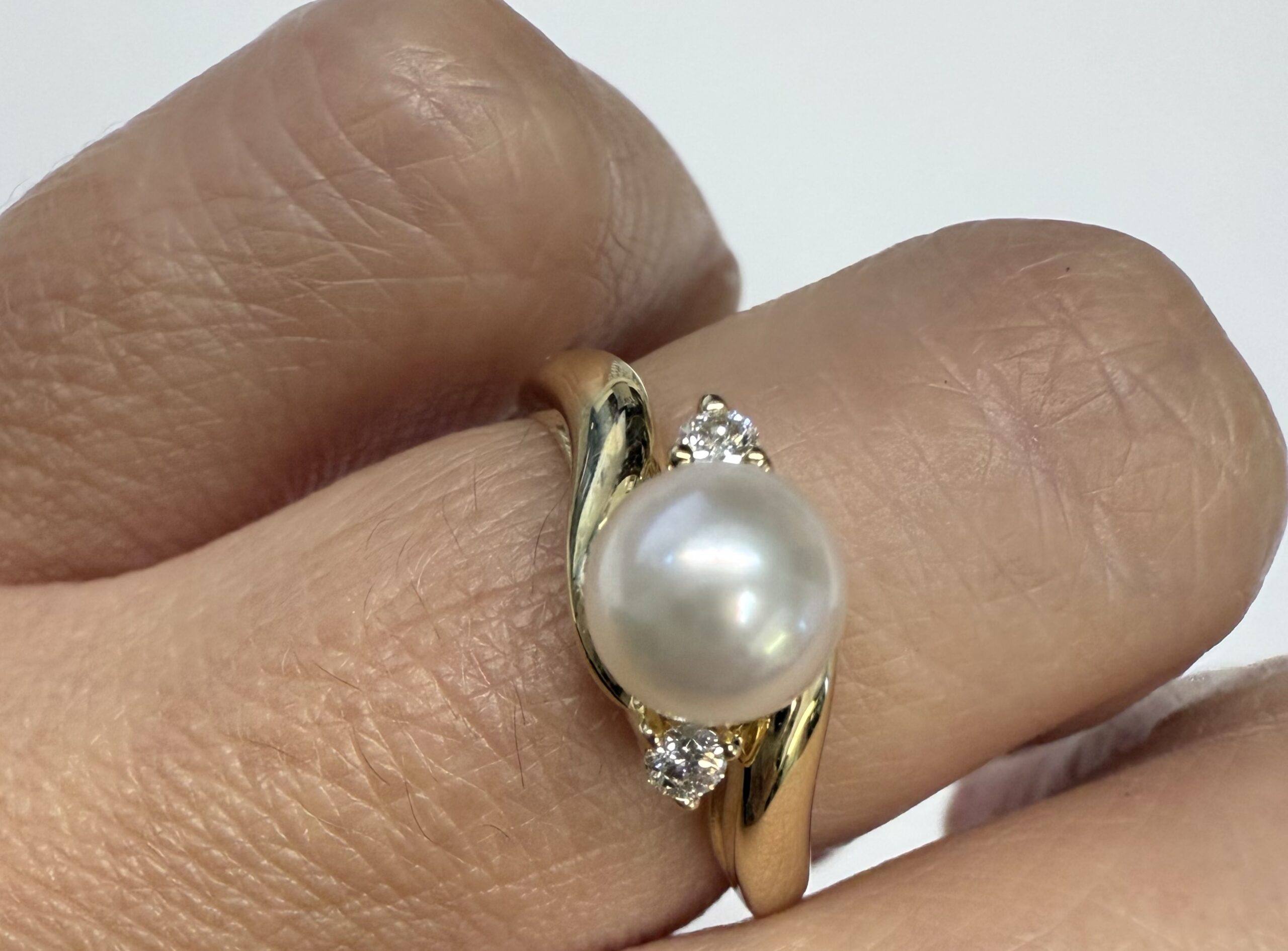 14k Yellow Gold 6 MM Cultured Pearl & Genuine .08 Cttw Round Brilliant Cut Diamond Ring - Image 15