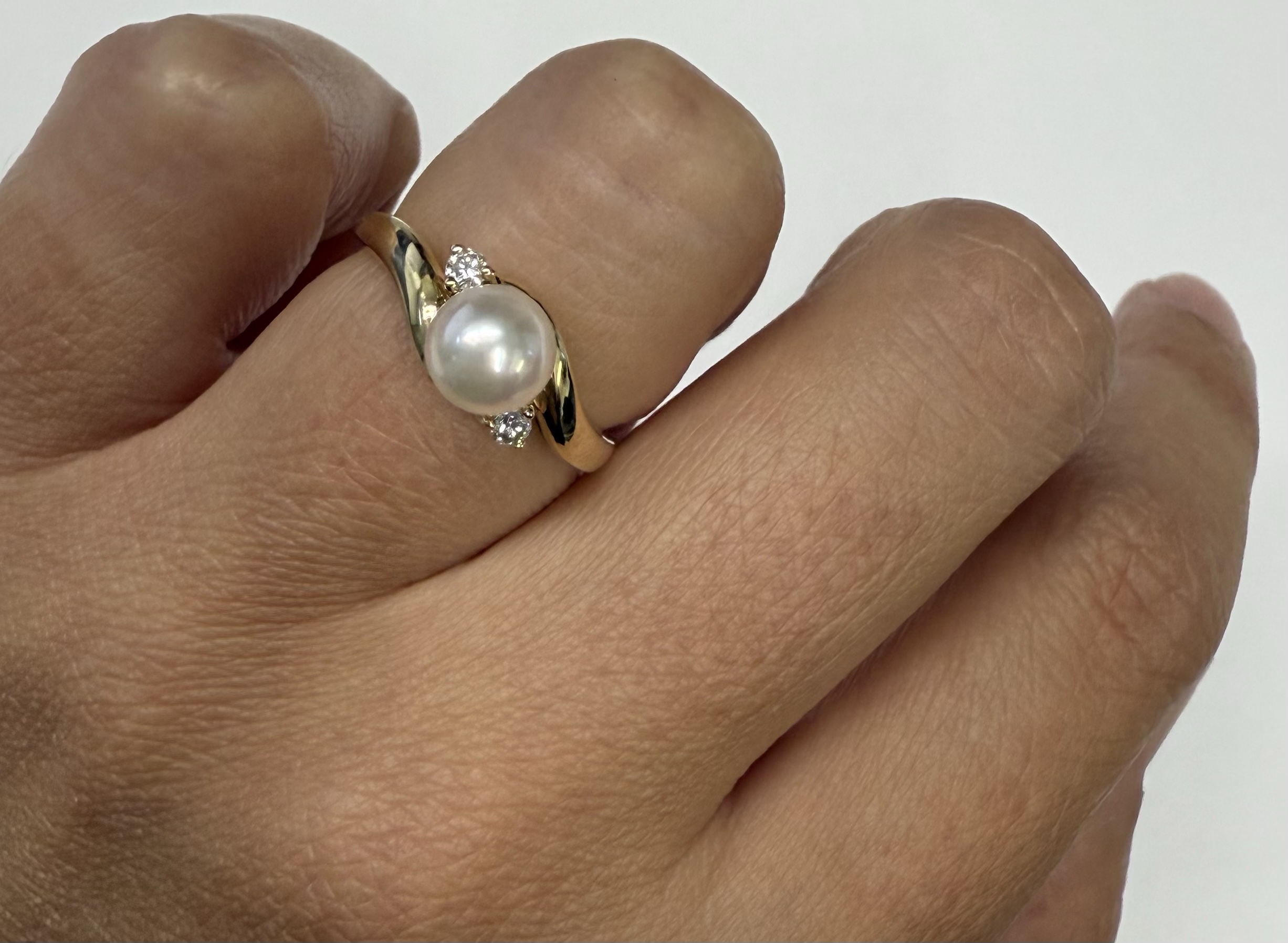 14k Yellow Gold 6 MM Cultured Pearl & Genuine .08 Cttw Round Brilliant Cut Diamond Ring - Image 22