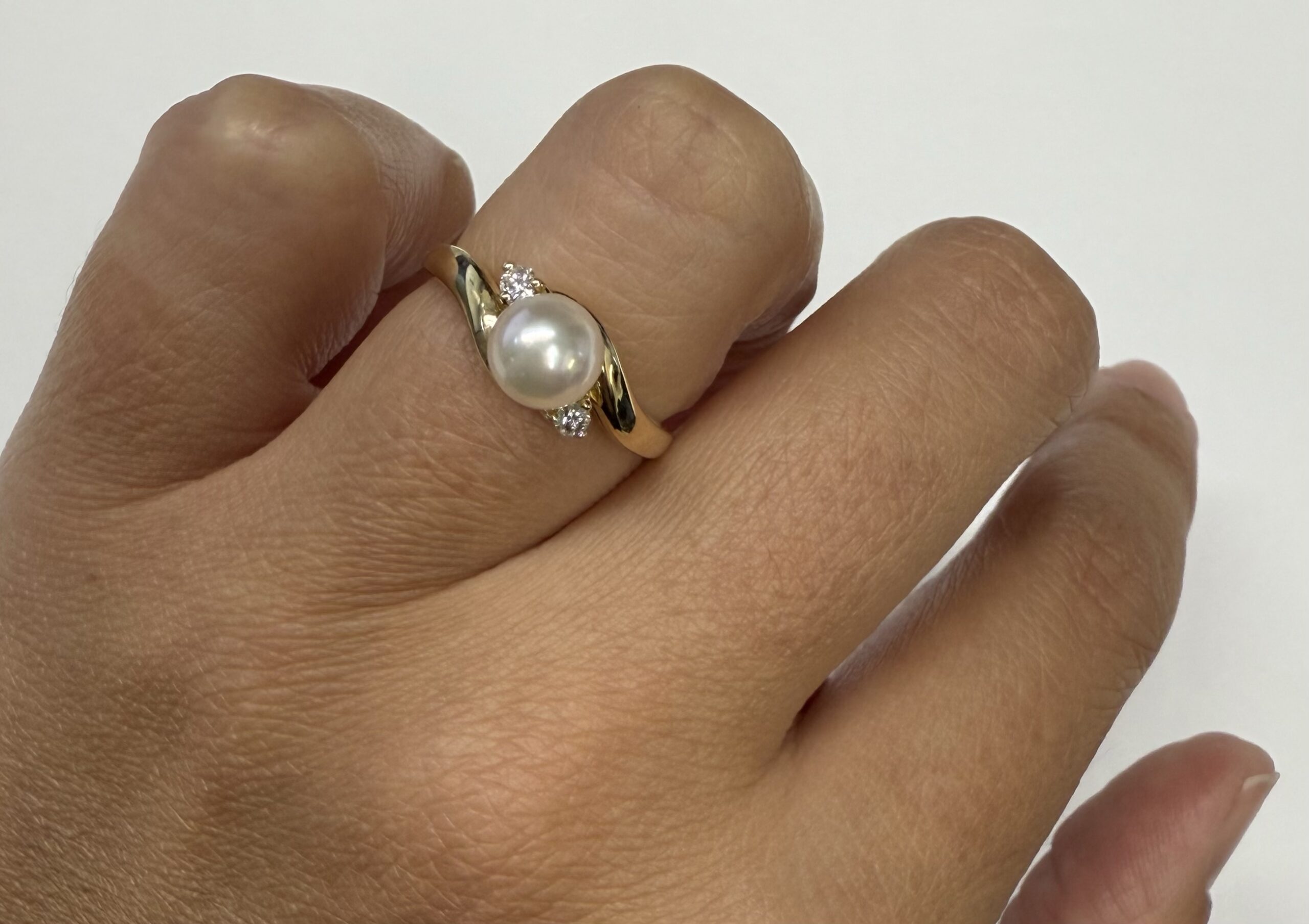 14k Yellow Gold 6 MM Cultured Pearl & Genuine .08 Cttw Round Brilliant Cut Diamond Ring - Image 23