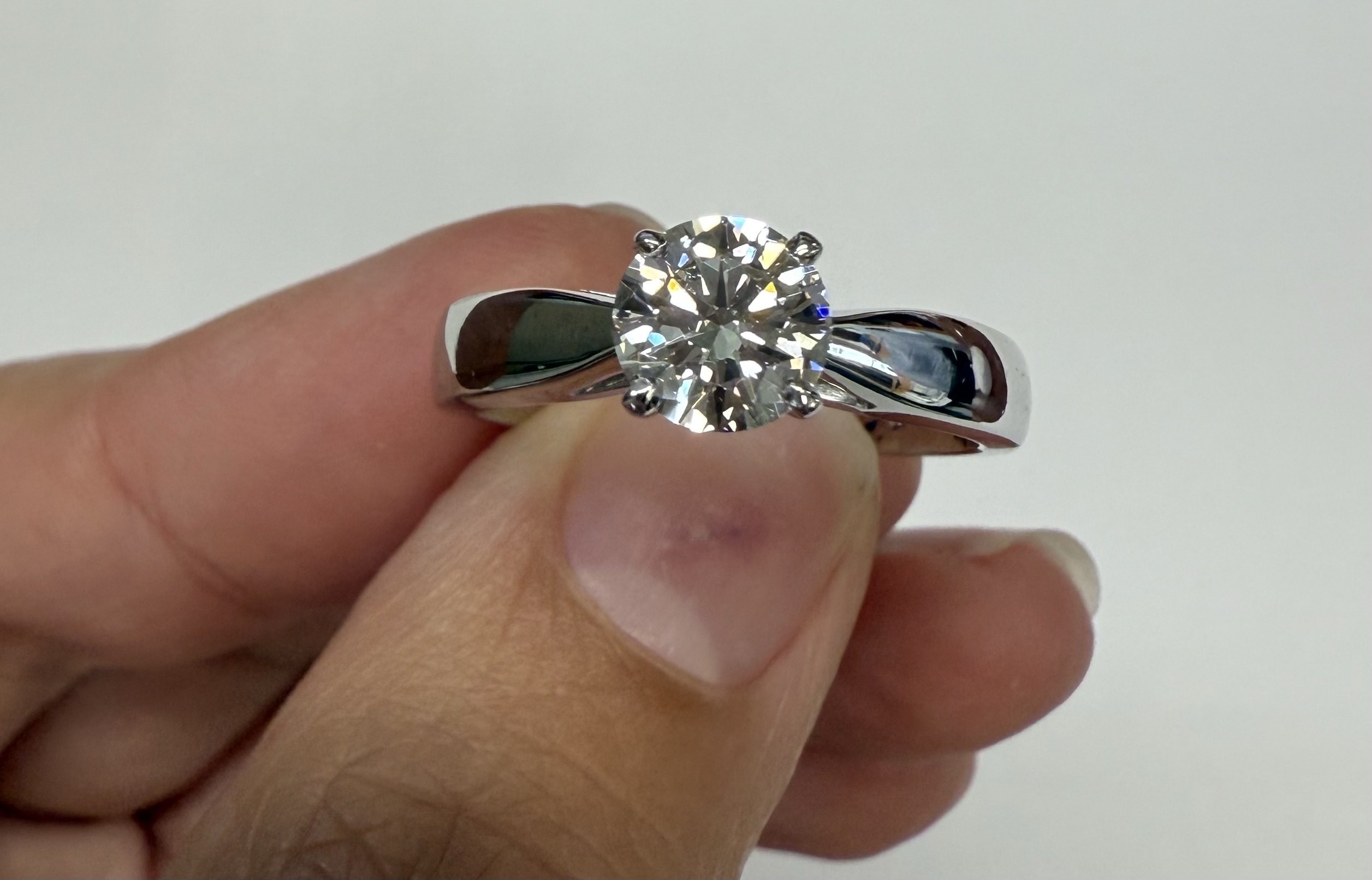 14k White Gold Genuine GIA Certified .90 Carat Round Brilliant Cut Diamond Solitaire - Image 3