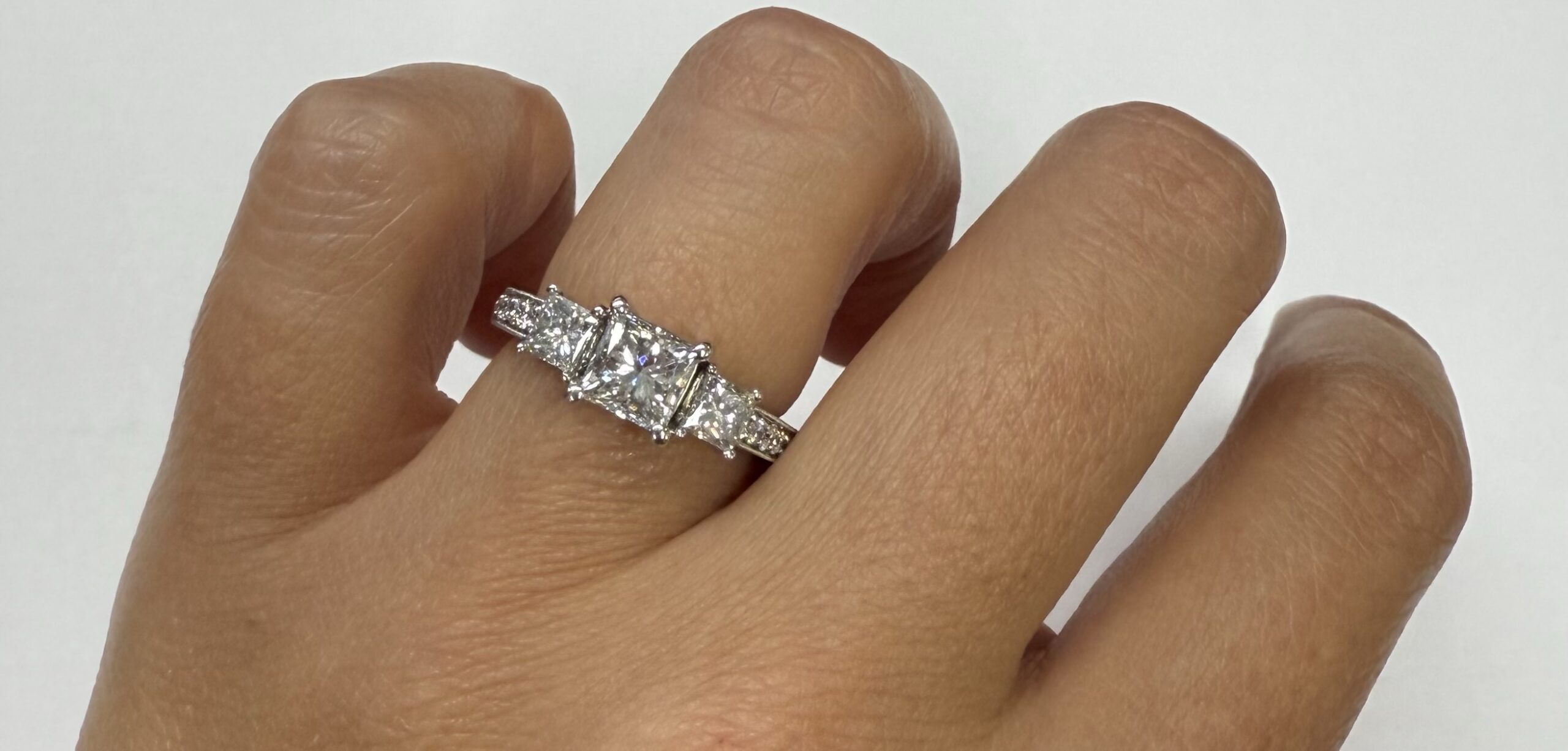 18k White Gold Genuine GIA Certified 1.01 Carat Princess Cut Diamond 3 Stone Ring, 1.88 Cttw - Image 15