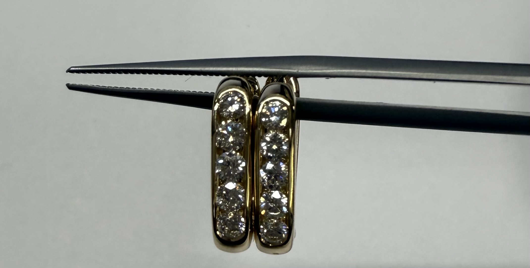 14k Yellow Gold Genuine .51 Cttw Round Brilliant Cut Diamond Oval Shaped Hoop Earrings - Image 3