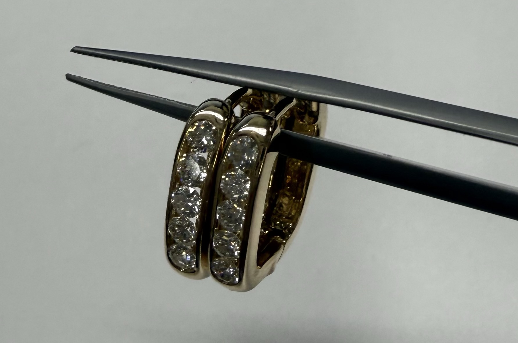 14k Yellow Gold Genuine .51 Cttw Round Brilliant Cut Diamond Oval Shaped Hoop Earrings - Image 7