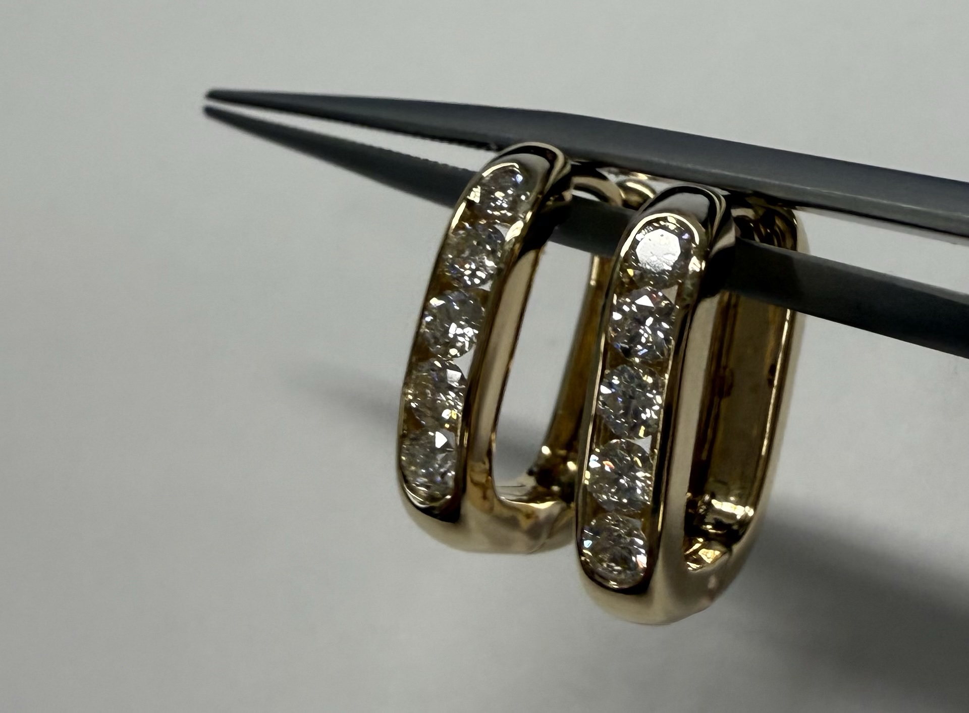 14k Yellow Gold Genuine .51 Cttw Round Brilliant Cut Diamond Oval Shaped Hoop Earrings - Image 19