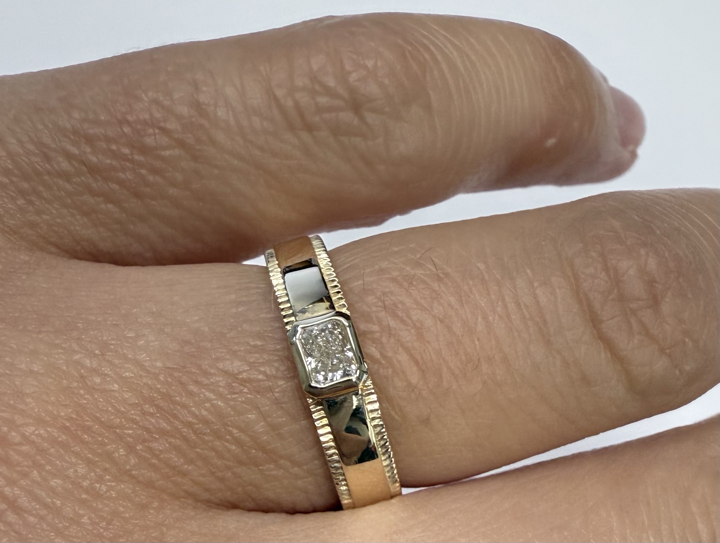 14k Yellow Genuine .20 Cttw Radiant Cut Diamond Band - Image 8