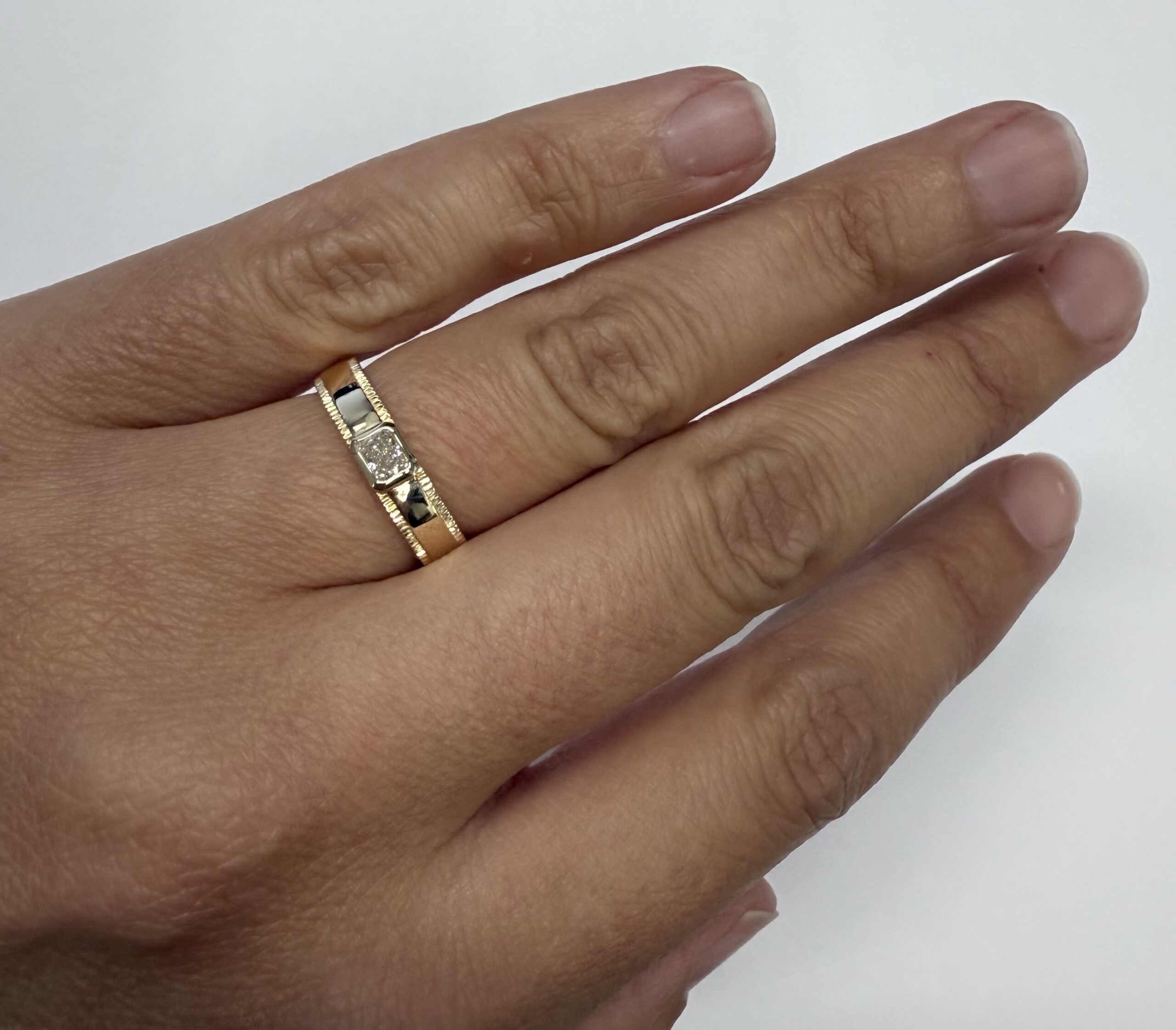 14k Yellow Genuine .20 Cttw Radiant Cut Diamond Band - Image 13