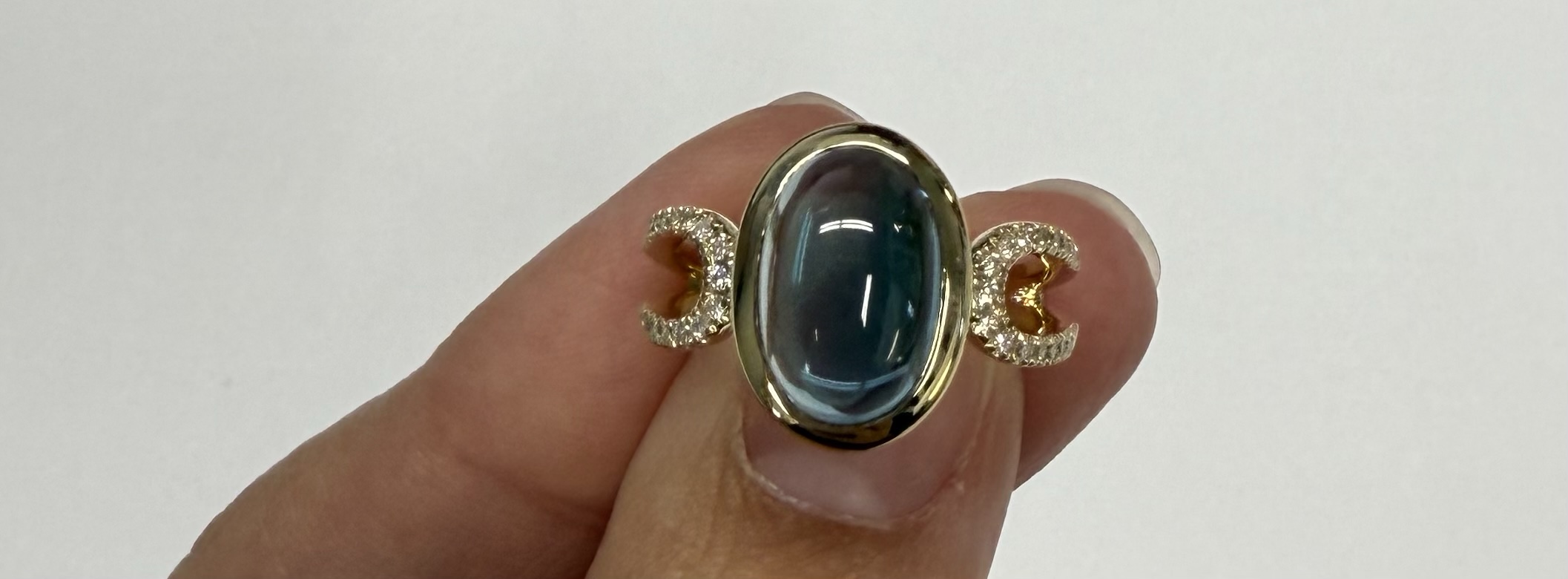 14k Yellow Gold Genuine Bezel Set 4.60 Cttw London Blue Topaz & Diamond Ring - Image 2