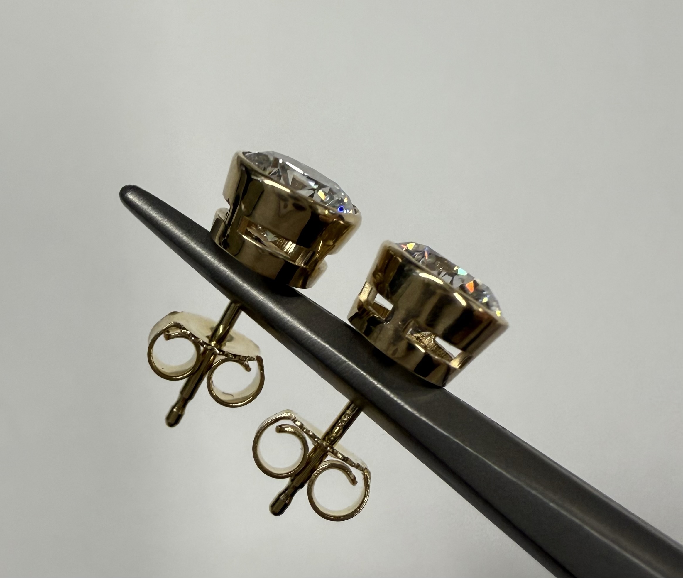 14k Yellow Gold Genuine 1.53 Cttw Laboratory Grown Round Brilliant Cut Diamond Bezel Set Stud Earrings - Image 7