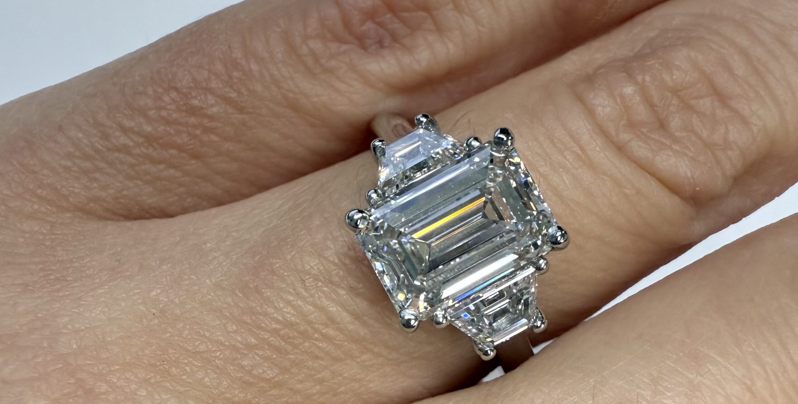 Custom Made Platinum IGI Certified Genuine 3.07 Carat Laboratory Grown Emerald Cut Diamond & Trapezoid Ring - Image 8