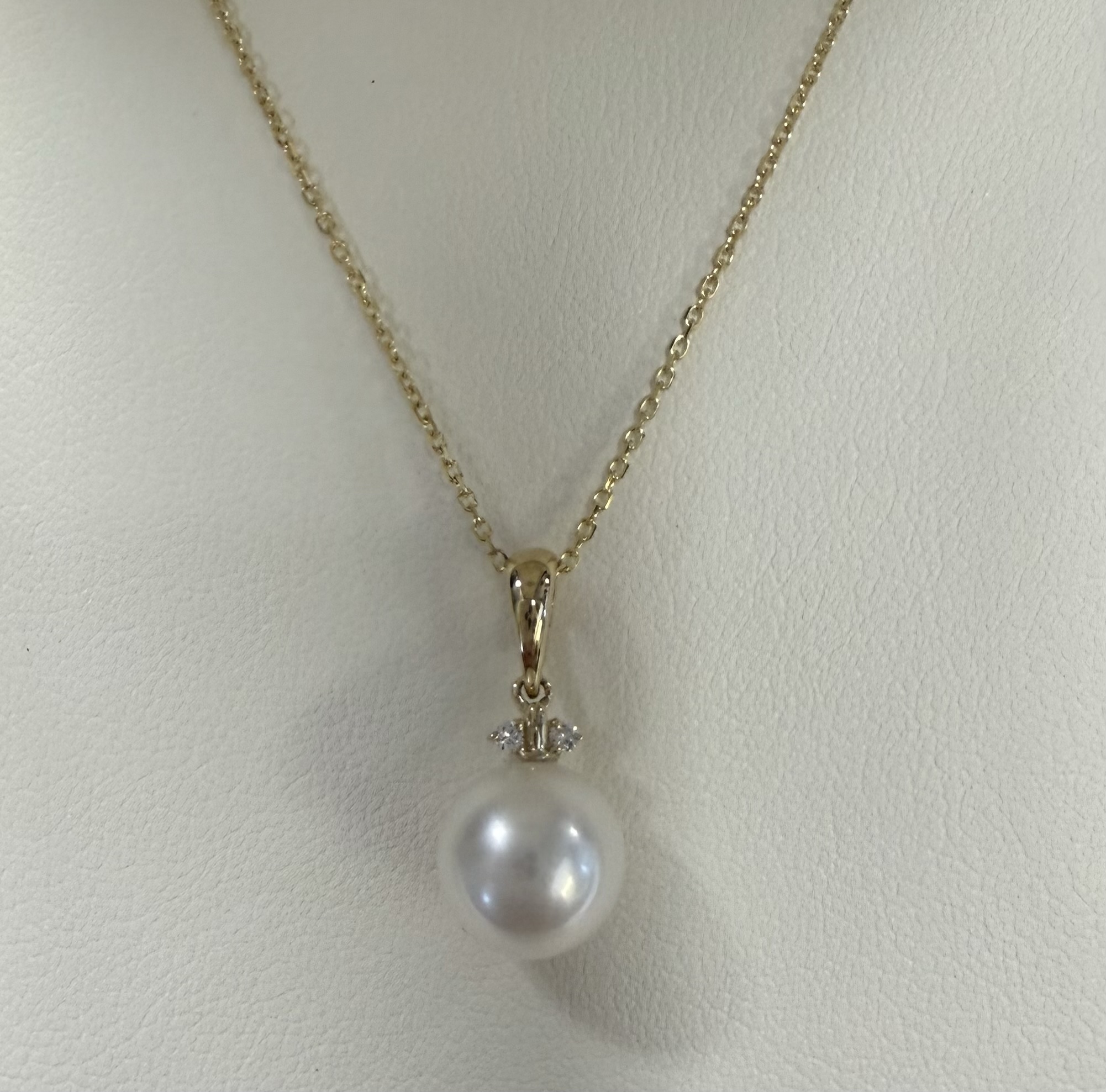 14k Yellow Gold 8.5 MM Pearl & Diamond Pendant - Image 9