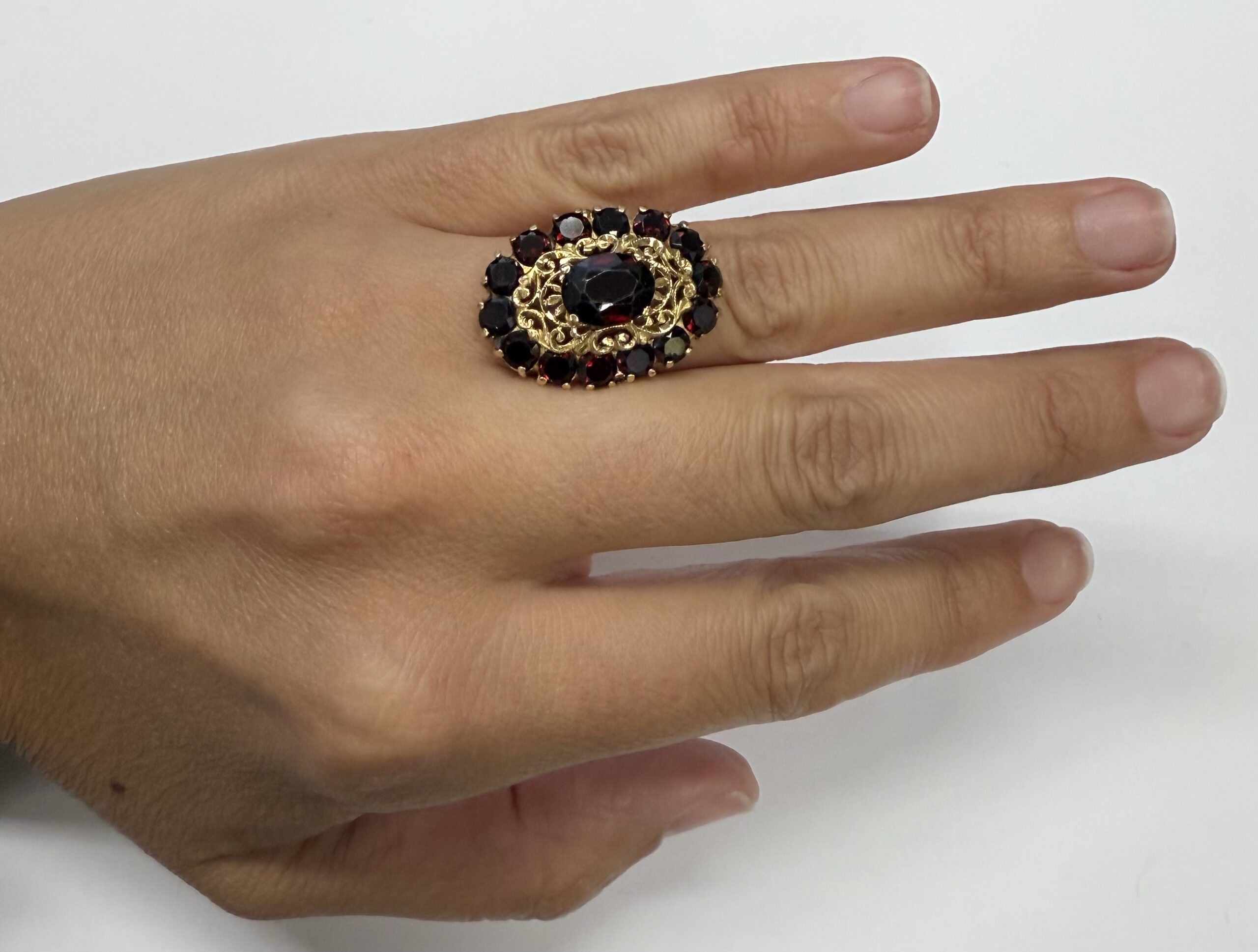 Vintage 14k Yellow Gold Genuine Garnet Cluster Ring - Image 21
